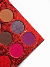 โหลดรูปภาพลงในเครื่องมือใช้ดูของ Gallery “My revenge” Eyeshadow palette
