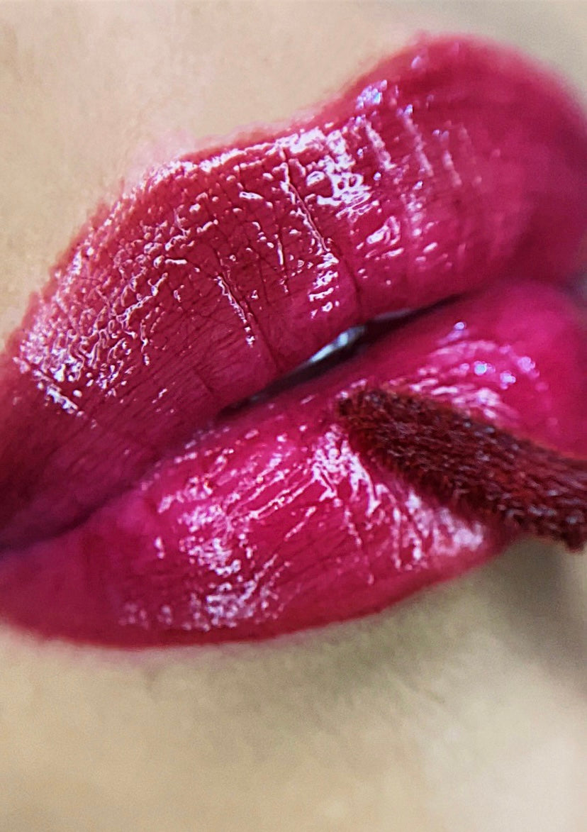 “Victoria” Lipgloss(STOCK)