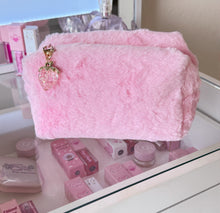 이미지를 갤러리 뷰어에 로드 , “Pretty in pink” Makeup Kit

