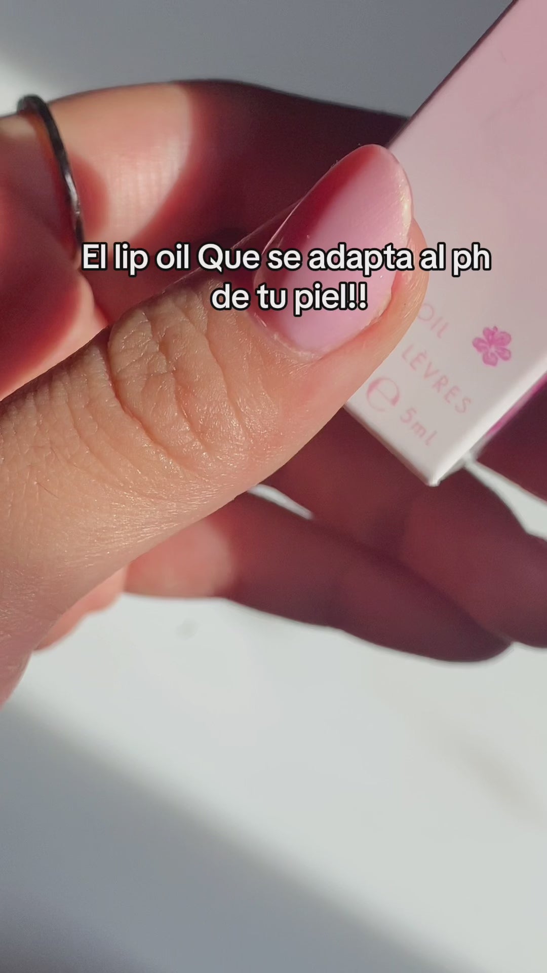 “Famous Babe” Lip oil