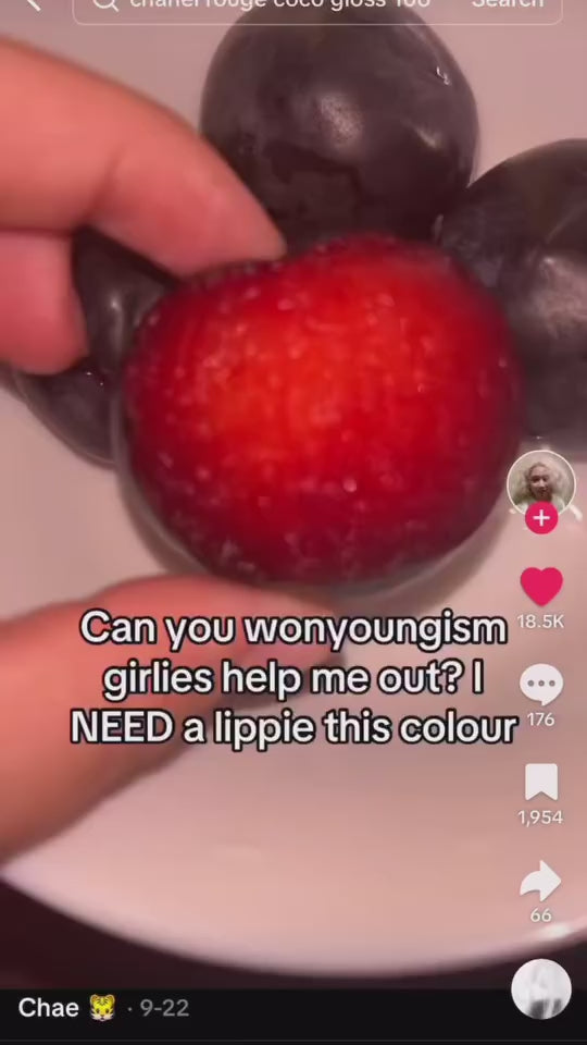 “I kissed a girl” lip oil
