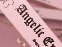 Načíst a přehrát video v prohlížeči Galerie, “Angelic Eyes” adhesive eyeliner

