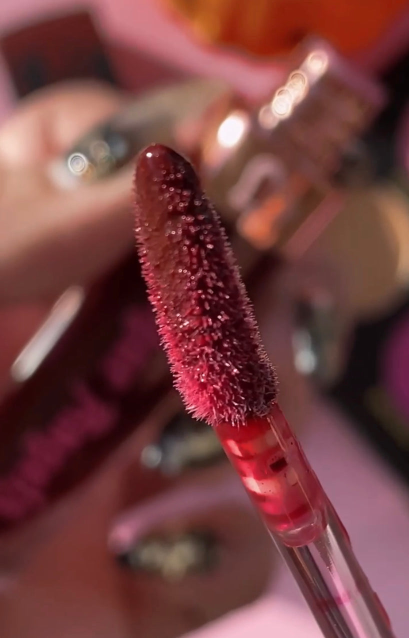 “Victoria” Lipgloss(STOCK)