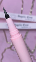 Načíst obrázek do prohlížeče Galerie, “Angelic Eyes” adhesive eyeliner
